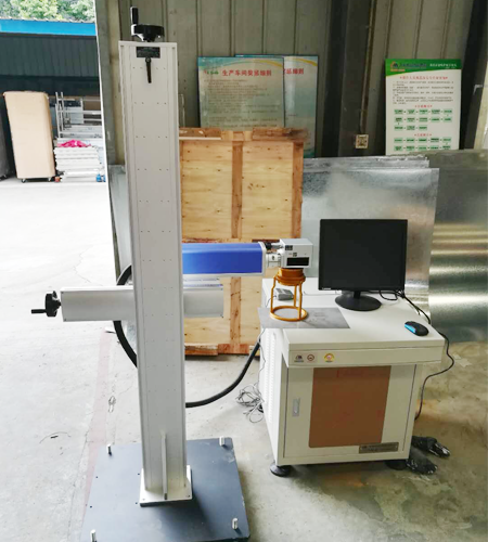 優(yōu)佰特廚房設(shè)備公司打標機2