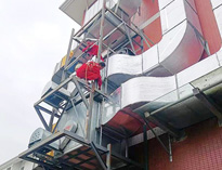 商用廚房設(shè)備十大品牌公司告訴你如何確定油煙凈化器的清洗時間